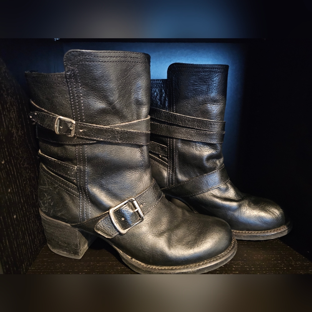 FRYE 'VERA STRAPPY' BOOT SIZE 8